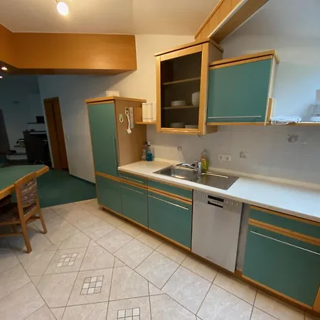 Hostal Monteurzimmer *